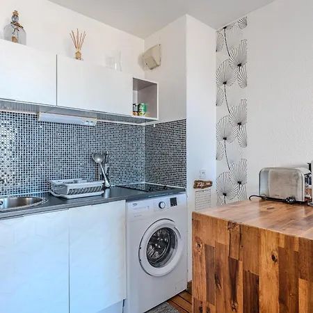 T2 Vue Apartment